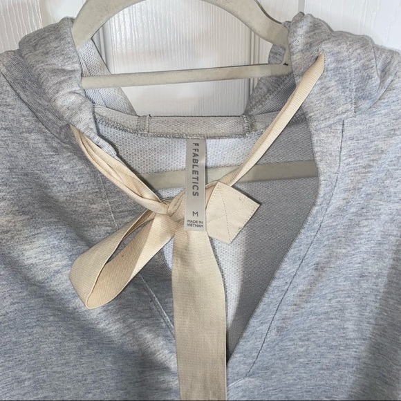 FABLETICS GREY ARIANA OVERSIZED HOODIE SIZE MEDIUM - Picture 10 of 10